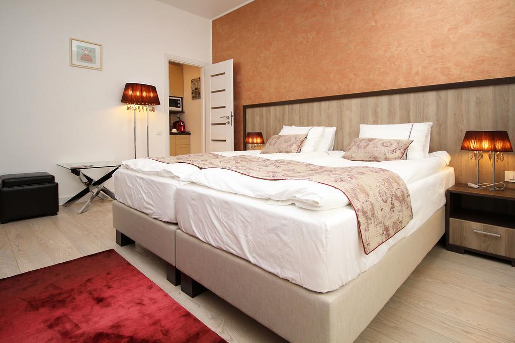 Studio Old Town Bukarest Exteriör bild